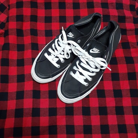 Nike Other - Nike Sneakers